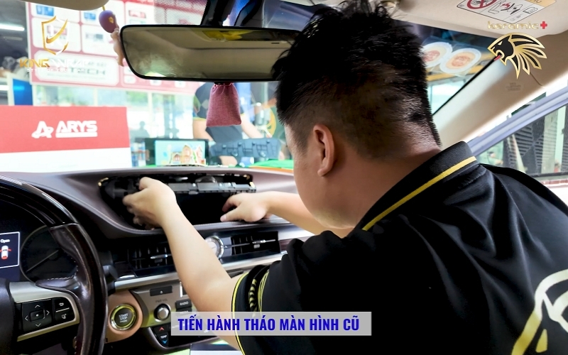 Lắp màn hình Android cho ô tô
